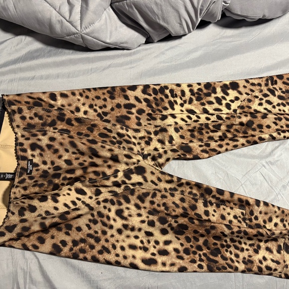 SKIMS x Dolce&Gabbana Leggings - Picture 2 of 2